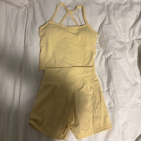 🌼 Yellow Activewear Set | Size Small | Never Worn 🌼 - Picture 1 of 2